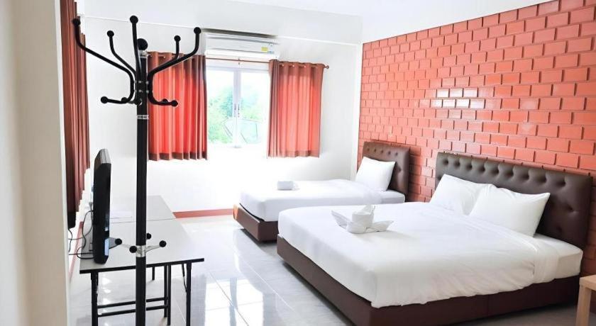 Bussarakam Place Hotel Chanthaburi Exterior foto